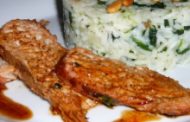LOMBO DE PORCO COM ARROZ DE ESPINAFRES