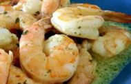 CAMARÕES COM MANTEIGA DE ALHO
