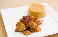 CARNE DE PORCO FRITA COM GAMBAS