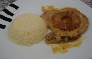 COSTELETAS DE PORCO COM ANANÁS