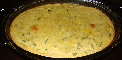 Ingredientes para a Massa: 1 colher de sopa de queijo parmesão 1 kg batatas 2 ovos batidos 1 cubo de