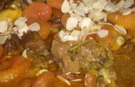 Tajine de Cordeiro com Damascos e Amêndoas Laminadas