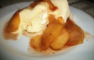 Maçã Assada com Sorvete Creme  