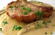 Bifes de Porco com Molho de Mostarda