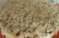 Torta de Amêndoa e Ovos Moles