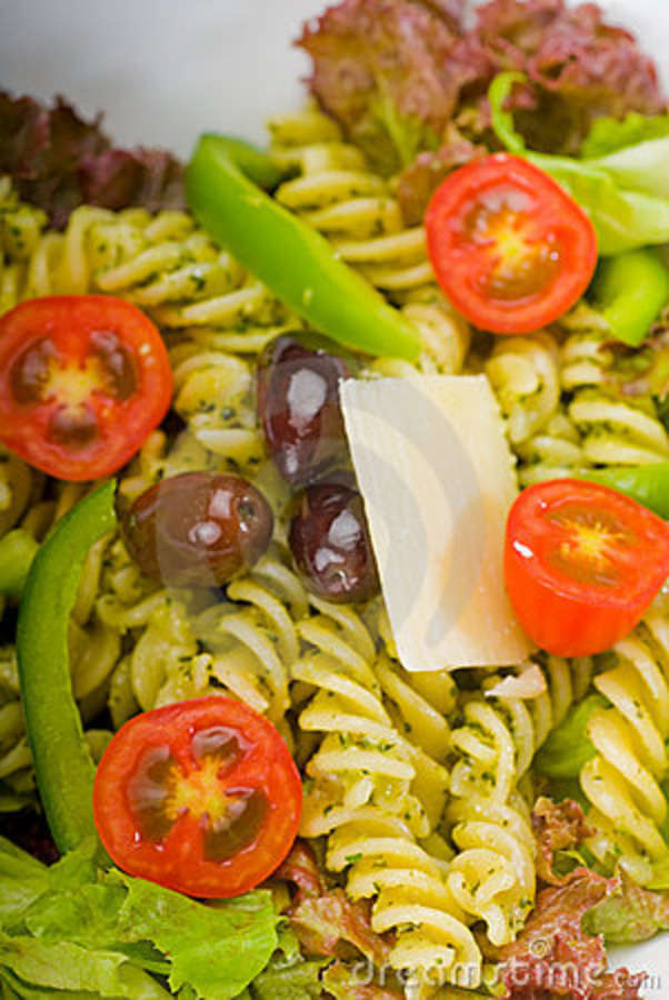 Salada italiana de massa
