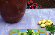 Salada de batata e molho pesto 
