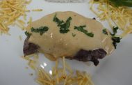 FILÉ MIGNON AO MOLHO DE REQUEIJÃO