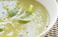Sopa cremosa de favas com canónigos e arroz 