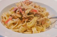 TAGLIATTELLE COM SALMÃO