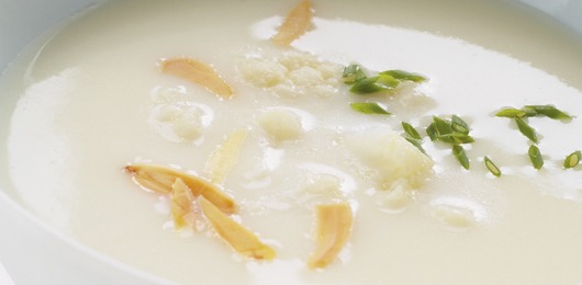 Sopa branca de couve-flor 