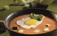 Gaspacho de Tomate com Ovos de Codorniz 