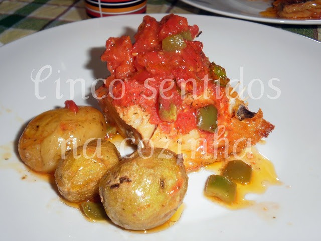 Bacalhau com Tomates e Pimentos
