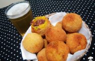 Bolinho de Abóbora com carne seca