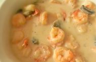 Caldo de camarão com leite de coco 