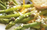Espargos com molho de alcaparras 