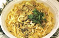 FETTUCCINE NO FORNO COM SALSICHAS