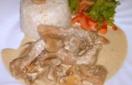 ESTROGONOFE DE CARNE PORCO