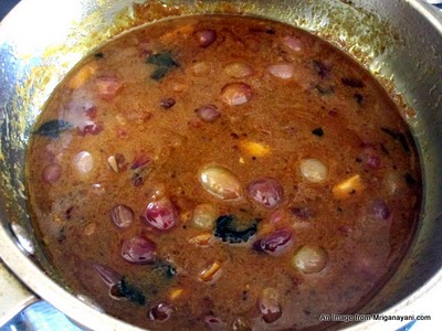 Onion Vetha Kozhambu