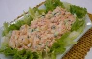 SALMÃO COM SALADA 