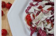 Salada de Radichio com Molho de Manjericão