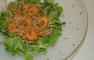 Salada de camarão com canónigos 