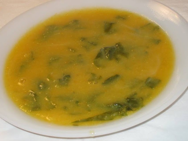 Sopa de Grão com Espinafres 