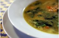 Sopa de grão-de-bico com espinafres à portuguesa
