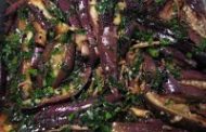 Salada curtida de berinjelas